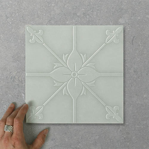 Emporio Manor Silver Leaf