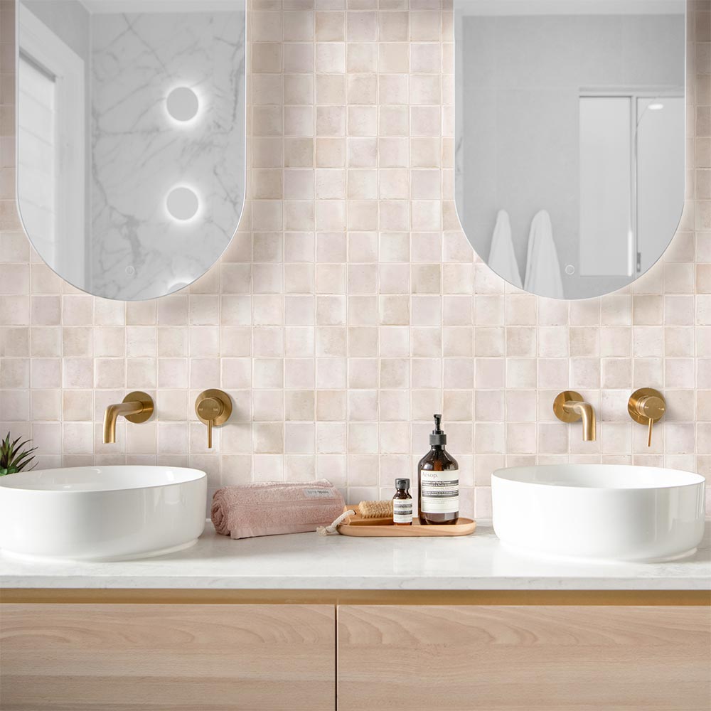 Liora Squares (75x75) White Toast