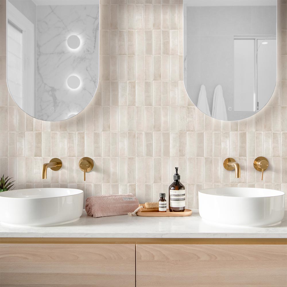 Liora Bejmat (150x50) Sandpiper