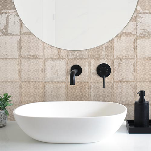 Silhouette Fettle Mudbrick