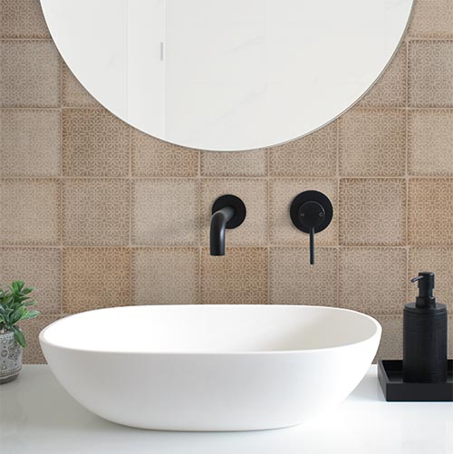 Silhouette Fettle Mudbrick