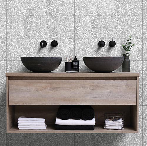 Terrina Large Square (300x300) Silver Lining